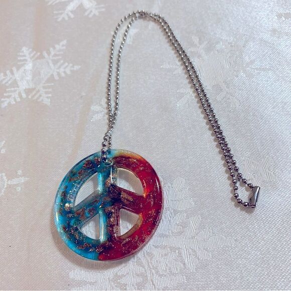 Murano Glass Peace Sign Pendant Necklace on Silver Tone Chain 20” Gorgeous - Picture 3 of 3
